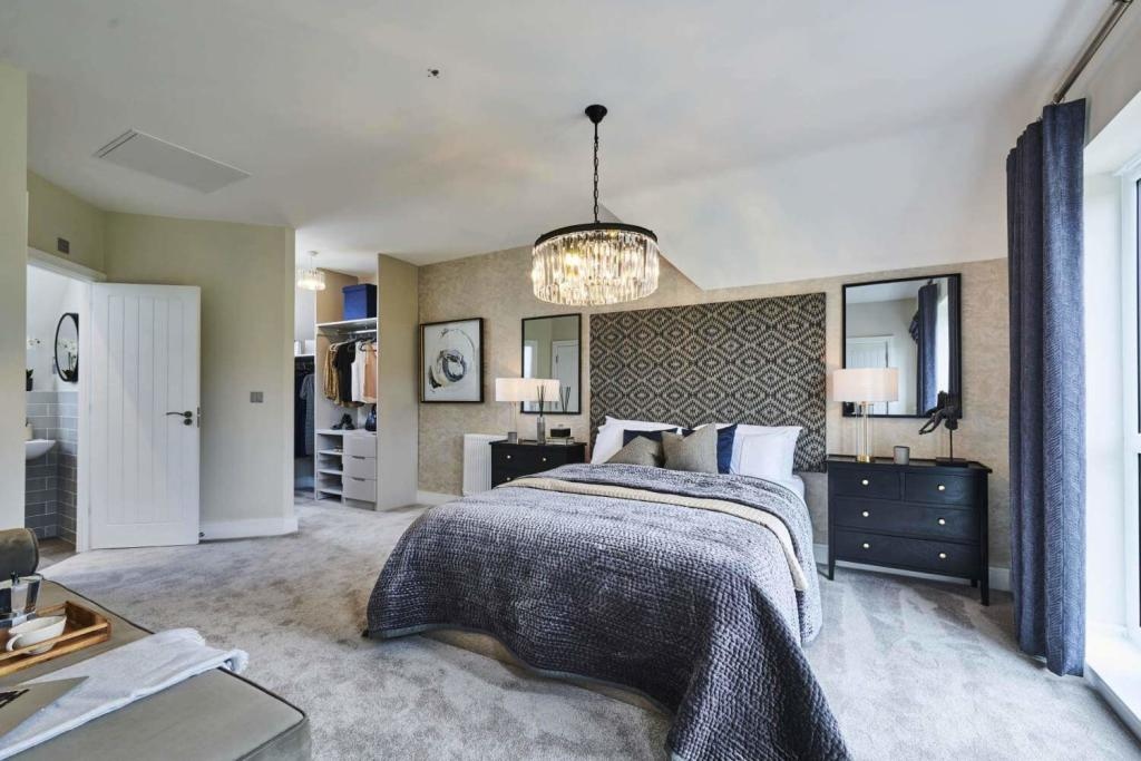 MyMoveTracker's tweet photo. 🛏️ 4 bedrooms
💷 £517,000
📌 Copthorne, West Sussex, RH10
🔑Marketed by @stmodwenhomes

Spaced over three floors, this 4 bedroom home has everything you need. It features an open-plan layout, which includes a separate laundry and cloakroom.
.
.
#buying #forsale ⁠#finance #home https://t.co/g5jJpLf2sX