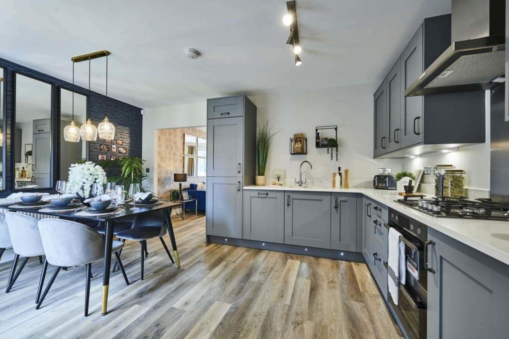 MyMoveTracker's tweet photo. 🛏️ 4 bedrooms
💷 £517,000
📌 Copthorne, West Sussex, RH10
🔑Marketed by @stmodwenhomes

Spaced over three floors, this 4 bedroom home has everything you need. It features an open-plan layout, which includes a separate laundry and cloakroom.
.
.
#buying #forsale ⁠#finance #home https://t.co/g5jJpLf2sX