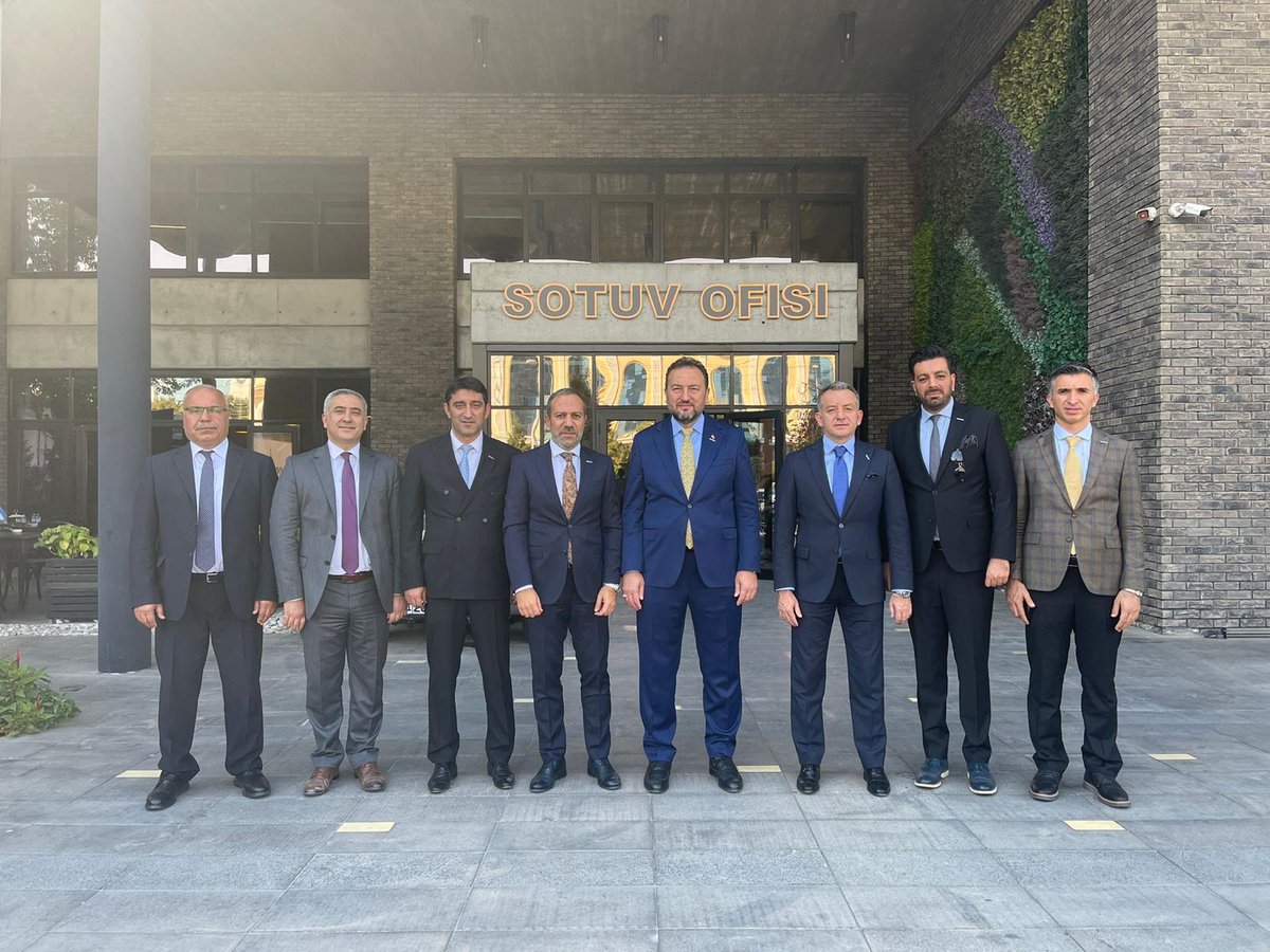 Türkiye-Özbekistan İş Konseyi Başkanı Özgür Özgüven'i, Taşkent'in en büyük yatırımlarından olan Nest One projesinde ziyaret ederek çalışmalarına yönelik bilgi aldık. Misafirperverliği için teşekkür ediyorum.