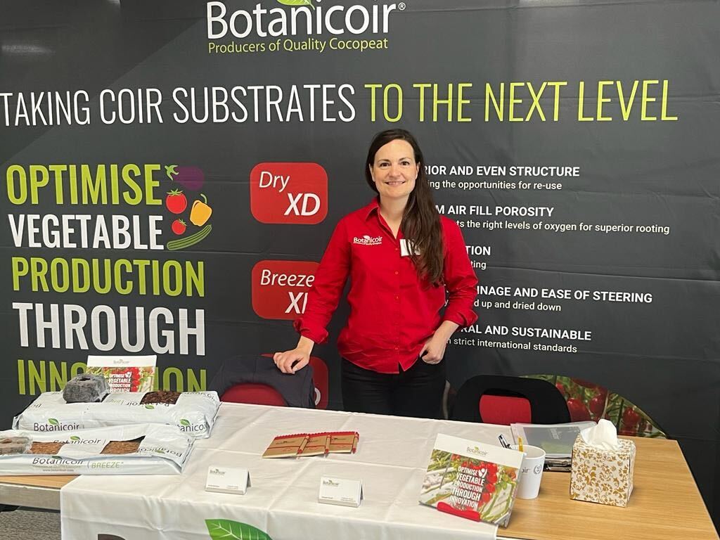 BotanicoirLtd's tweet photo. We're pleased to be at the @Britishtomatoes Conference today at Warwick University Conference Centre! 🍅🍅🍅

Pop by and say hello to Emilie and Abaigeal 😃

#BritishTomatoConference #Botanicoir #CocoCoir @warwickuni https://t.co/OgFxtwQGFq
