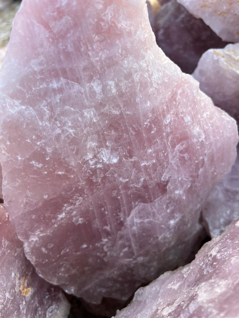 QuartzoStonex's tweet photo. Bulk stock available any time ...
Rose Quartz
For inquiry contact on +91 9376887688 (WhatsApp also)
Email- info@quartzostonex.com https://t.co/2MUW02B6Mt