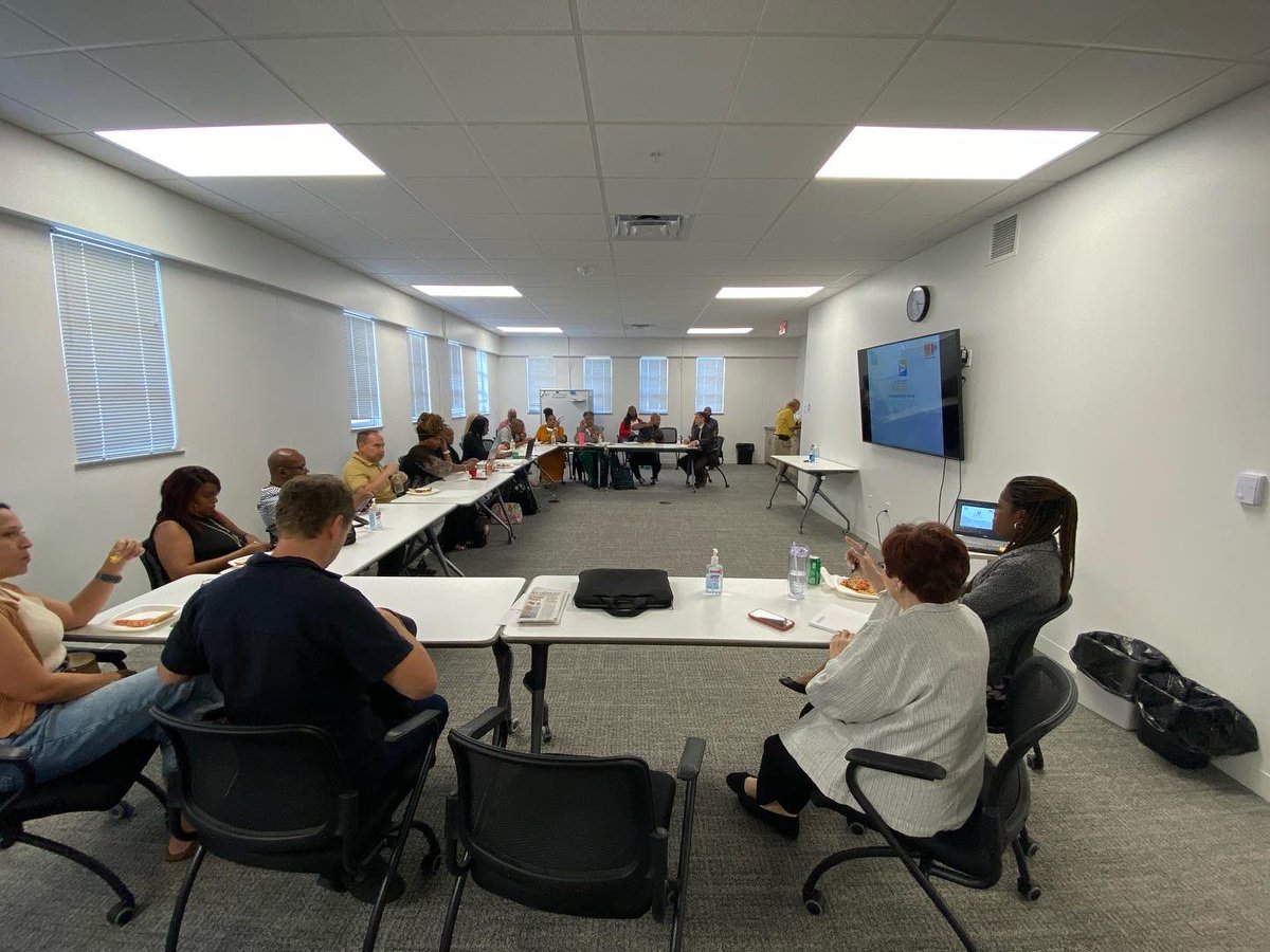 Our own Joe Borgstrom has been in St. Louis this week working with <a href="/momainstreet/">Missouri Main Street</a> on projects in the Delmar &amp; Dutchtown districts as part of the St. Louis Main Streets program. Last night, Joe presented a market analysis to the Delmar Main Street board &amp; EV committee. #mainstreet