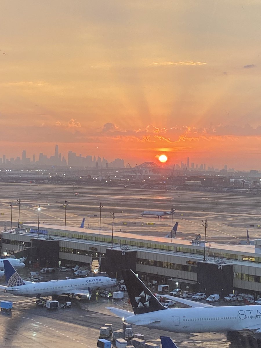 Good morning from EWR✈️