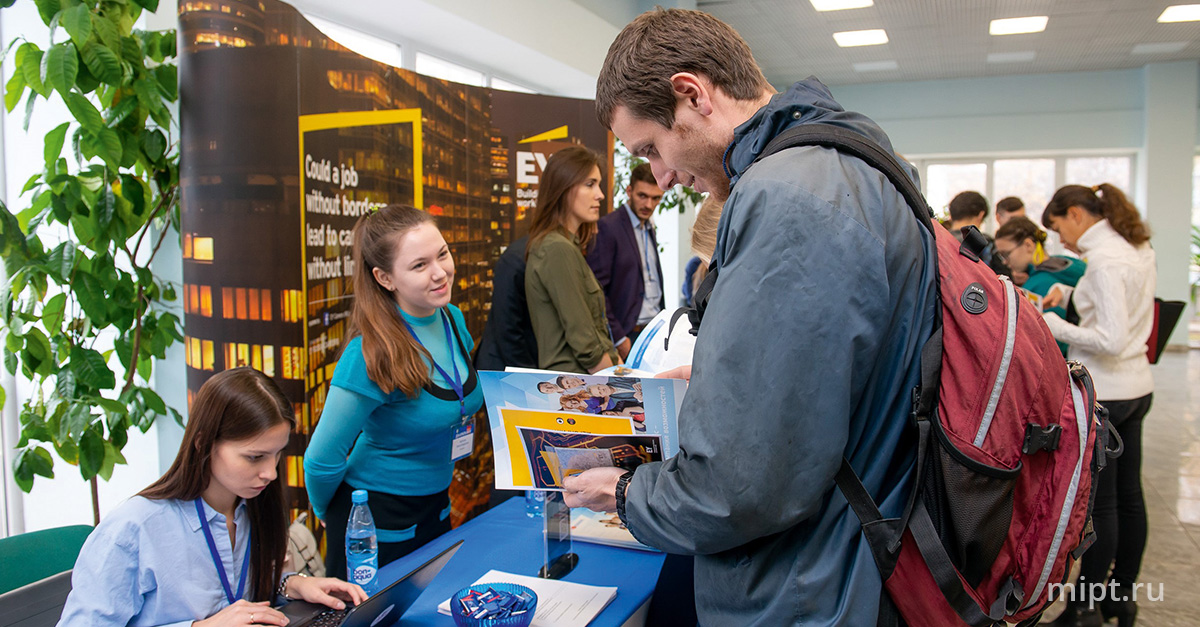 LKARSGOV's tweet photo. Employment Opportunities For International Students
According to new regulations, international students may get a job in Russia without a special permit or patent, legally work during their free time. Read more
https://t.co/f7tgUAzldR https://t.co/x8Px00mqXS