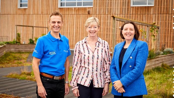 HallamUniNews's tweet photo. A new cancer support service which improves medical care, minimises time spent in hospital and reduces the likelihood of complications from surgery has launched in Sheffield, following a successful trial with over 150 patients from the region

Read more 👇
https://t.co/jwUX8CBMXM https://t.co/6ZhlXadAHv