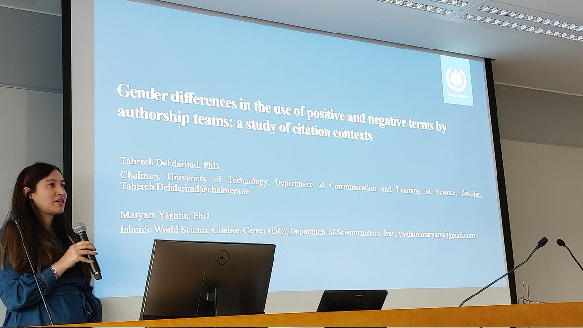 <a href="/TDehdarirad/">Tahereh Dehdarirad</a> "Can Public Reviews on Policy Cited Scholarly Books Indicate Social Tension" at #NWB2022 shows that certain terms such as "accurate" were used only in Male - Male or mixed gender #authorship teams. Female - Female teams have a lower liklihood to use positive terms🤔