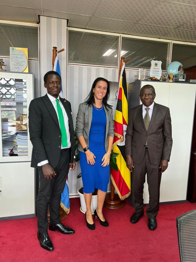GggiUganda's tweet photo. Good meeting between @GggiUganda Country Rep @DagmarZwebe , @askimeze with @MatiaK5 Uganda’s Minister of #Finance to discuss our country’s ongoing efforts to address #climatechange and the #GGGI council meeting ahead of the #GlobalGreenGrowthWeek2022.
#BuildBackBetter @mofpedU https://t.co/0FDlXXaR6k