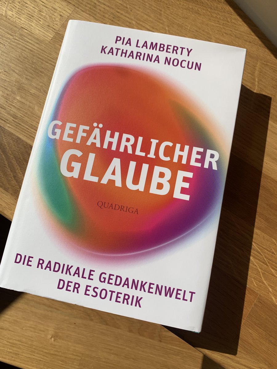 nicolas_woehrl's tweet photo. Endlich kommt das neue Buch von @pia_lamberty und @kattascha! Die Absurdität und Gefahr von Esoterik und Schwurbel in einem großartigen Buch. Bonus: mein hot take zu informiertem Wasser. Große Empfehlung! https://t.co/w7sPY8FdnH