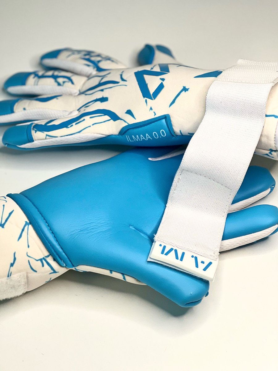AMGoalkeeperTr1's tweet photo. • Introducing our new model ILMA 0.0 ���🔥.
👉 https://t.co/CURIAtBH6r
#Forbetterkeepers
#goalkeepergloves #goalkeeper #goalkeeping #maalivahti #jalkapallo #soccer #futbol #football #finland https://t.co/WEGtLZtM1p