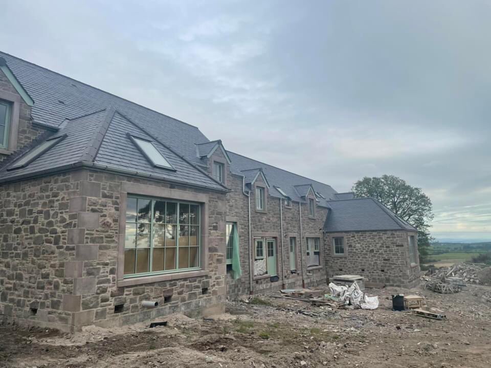 HomesWebster's tweet photo. Great to see the scaffolding down at @HomesWebster second house at The Paddocks, Powmill ready for landscaping and then handover! 😀👍 https://t.co/XRf4KG86Uw