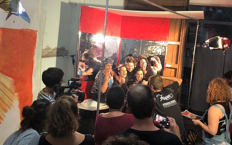 RadioSabadell's tweet photo. 🔊 ÀUDIO #AlMatí | Laia Ramiro, @PuntesRebels: "Portem 48 dones i totes coincideixen que el dia del 'shotting' és especial, màgic"

Aquest cap de setmana es farà a #Sabadell la sessió de les 12 fotografies del calendari solidari i feminista de 2023

▶️  https://t.co/OuKoeZrzxS https://t.co/I5hlob1F40