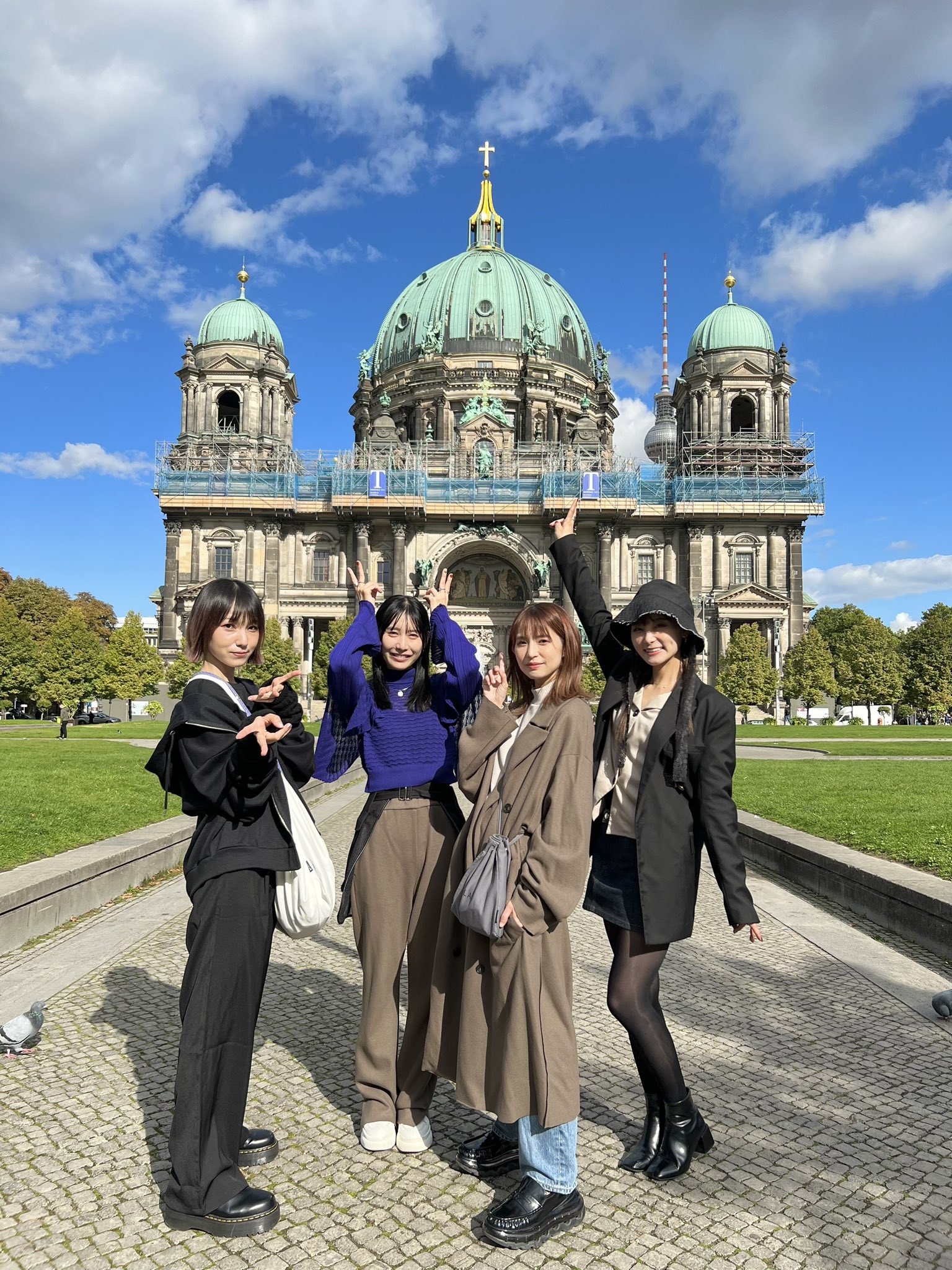 FdQYY2xVEAESqyR?format=jpg&name=large