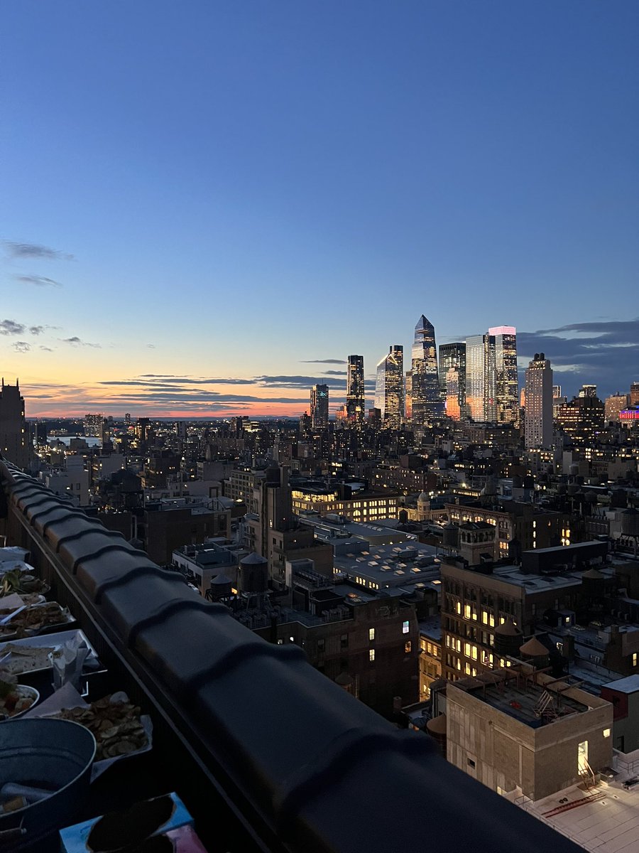 SperaxUSD's tweet image. Day 1 of @MessariCrypto #Mainnet2022 was a huge success!

Stop by the @SperaxUSD booth to talk with @Alec_Sperax @TapprichElliot @subhajit_da and @JoeY0707070707

Ask about #Demeter 🤫😏