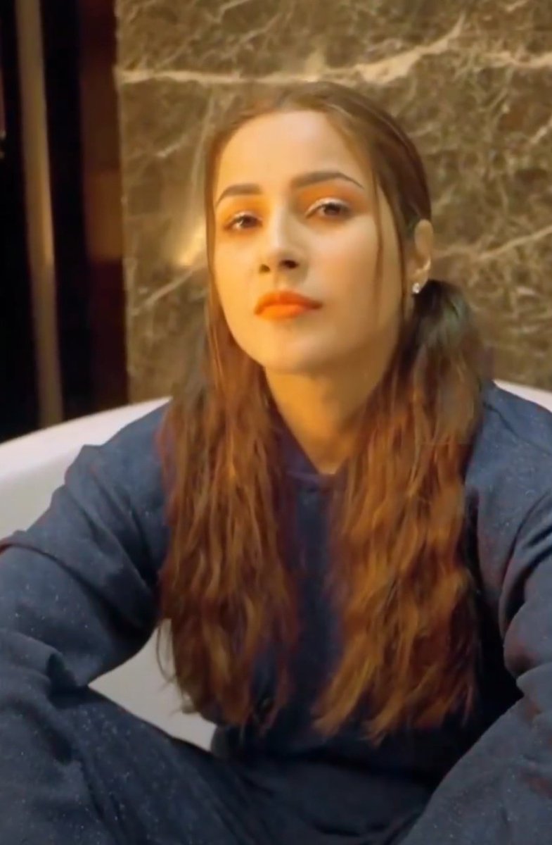 lastshivani's tweet photo. #ShehnaazGill 🌹💓
#Shehnaaz #shehnaazgillfans #Shehnaazinas https://t.co/4jB3ZZsIDr