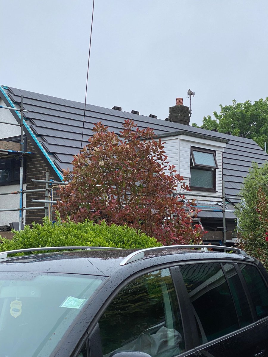 RoofBuildSol's tweet photo. 👉 We specialise in quoting for new roofs and replacement tiles and slate roofs. We will not be BEATEN on price. It cost nothing for that inspection so what have you got to lose. We are fully guaranteed and proud members of Checkatrade. 📲 Mobile: 07979 717221 https://t.co/PUAKbITKVq