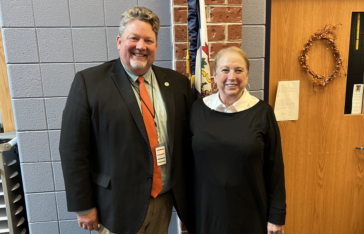 SuperRStephens's tweet photo. We were so excited to have Jet officially become part of the @SMHS_Official family yesterday! Thank you to @WVGovernor, CIS West Virginia and @WVEducation for bringing Jet for our students!
#BCSBack2Basics
https://t.co/gxjQWR05Te https://t.co/XiBW5RNsQu