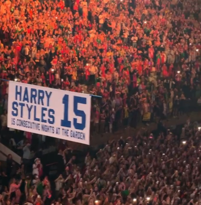 thestylesfandom's tweet photo. https://t.co/GgvY3Kd0Gj