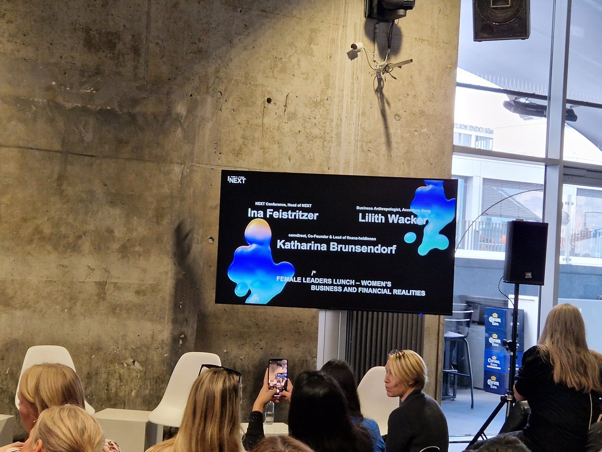 AKRA_Hamburg's tweet image. Tolle Atmosphäre beim #NEXT22 Female Leaders Lunch mit super-leckerem Catering von der Hobenköök.
#NEXT22