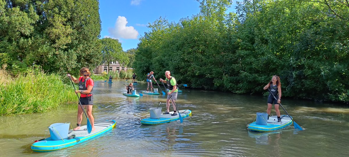 Het is lekker weer! Schrijf je dus nog snel in voor Clean up on Tour in Barendrecht vandaag van 17.00-19.00 uur. Zo leer je én suppen en Barendrecht een stukje schoner maken. Deelnemen is GRATIS en wij zorgen voor alle materialen. 
Schrijf je in via: bit.ly/3BDc1U0