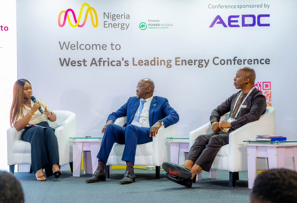 EUinNigeria's tweet photo. EU in Nigeria is participating in the ongoing Nigeria Energy Conference 2022. In a Fire Chat session yesterday,  Project Officer, Godfrey Ogbemudia, talked about EU-Nigeria partnership on SDG7 target as well as how the EU is also supporting Nigeria's Energy Transition Plan. https://t.co/APtRJMhymG