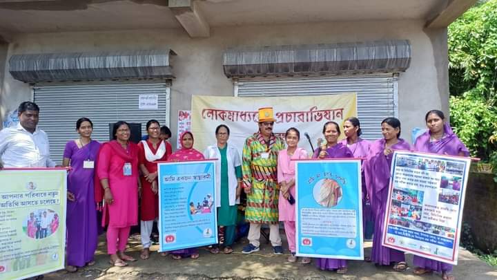 west_aids's tweet photo. Day 4:
EMTCT week campaign: Folk media paying a great role in dissemination of PPTCT messages:
#emtct #wbsapcs #PPTCT https://t.co/HR1AYKRwbp