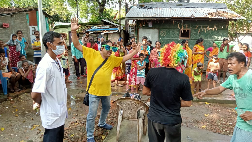 west_aids's tweet photo. Day 4:
EMTCT week campaign: Folk media paying a great role in dissemination of PPTCT messages:
#emtct #wbsapcs #PPTCT https://t.co/Z7x4Zc4dCB