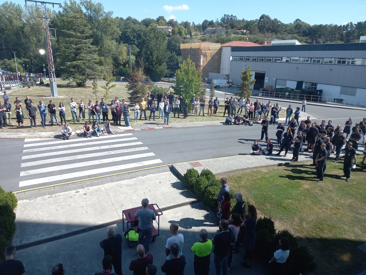 LABarteche's tweet image. Asanblea eguna. 📢⚒

Eskerrik asko hurbildu zarean guztieri! 

"Amuarrainak begi bi, sei eskailuk hamabi" ✊🏻💪🏻