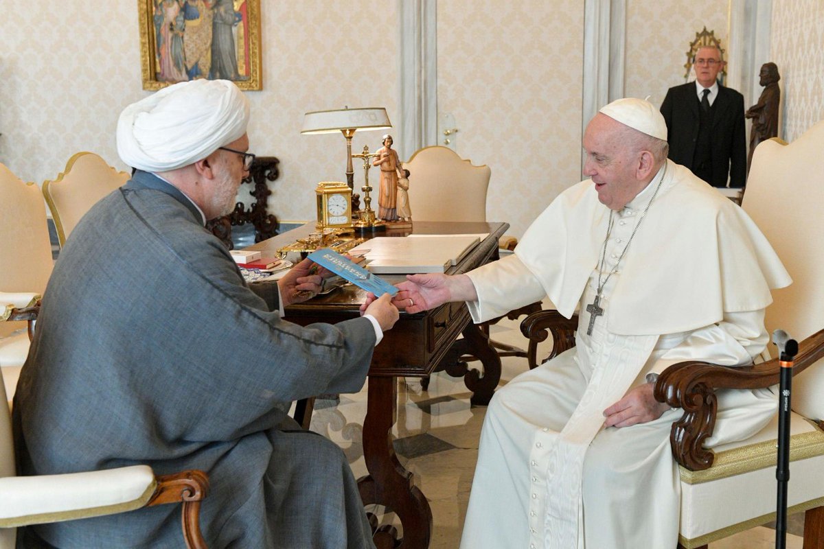 VaticanNews tweet picture