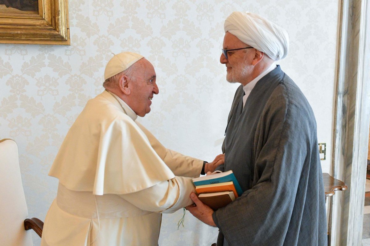 VaticanNews tweet picture