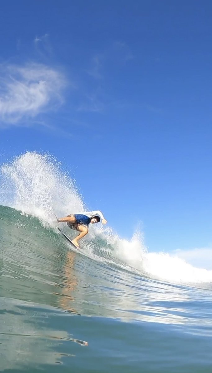 TAILSLIDE reverse! #HowTo #surfing #CostaRica #slowmo #YouTubeShort #sports 

Check it and subscribe for more
youtube.com/shorts/Q5EhJrJ…