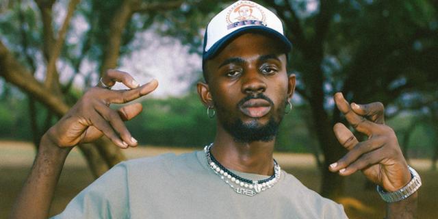 Kenfad_SS's tweet photo. Black Sherif's latest song, Soja, would dispel any reservations you may have if the First &amp; Second Sermon and Kweku The Traveller weren't already enough to persuade you that he is pure raw genius wrapped up in hippy garb.

https://twitter.

https://t.co/e3S7NYGkUp https://t.co/CzBTb792Bm