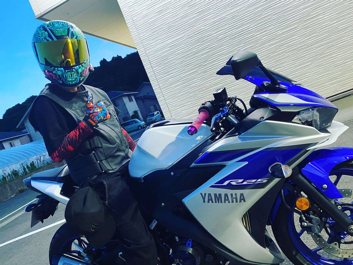YUN51658273's tweet photo. 天気がいい日にバイク乗りたい🥹
バイク仲間増やしたい😅
こんな人でもツーリング行ってくれたりする人募集します😎

#バイク乗りと繋がりたい 
#ツーリング仲間募集中 
#YAMAHA 
#Honda 
#kawasaki 
#suzuki https://t.co/MjnMa4Gus4