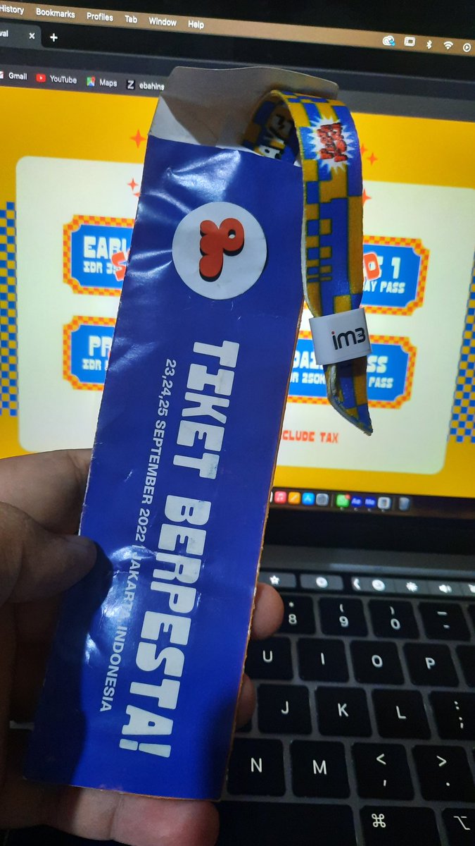 thestreetpank's tweet photo. Ay punya lebihan tiket nih yang udah ay tuker jadi wristband, 3 Day Pass. Yang lagi nyari gak mau ribet ribet DM aja ya buat pricenya #jualtiketpestapora #jualtiket #pestapora https://t.co/UKAp87WIV8
