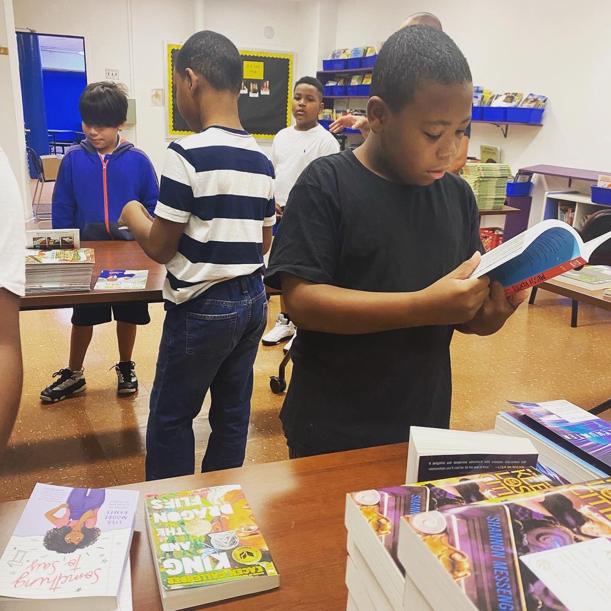 PS142M's tweet photo. Thank you @nypl @nyplhamiltonfishpark for providing books to PS 142! Students had a great time picking out books at our Free Book Fair. They can’t wait to read them! @District1NYC https://t.co/VeVFGJpDex
