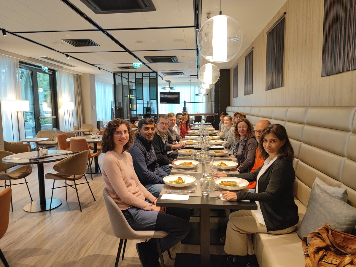 AMAPOLA_project's tweet photo. One final pictures of the full consortium. Thanks @Tech2Market_pl for all the nice organisation in the Amazon #Cracow. See you all in Madrid 😊 https://t.co/UYtxB7Q0HF