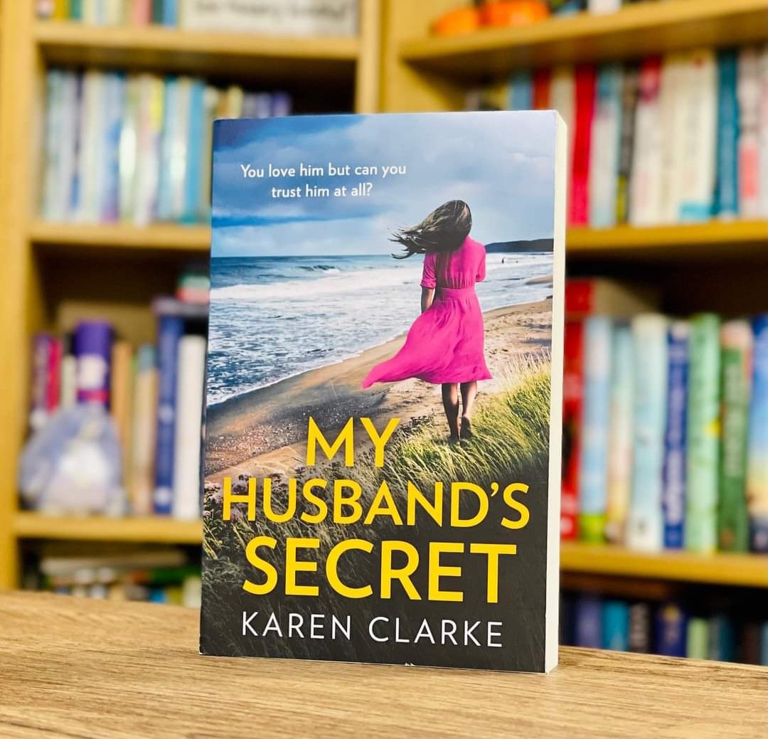 ⭐️⭐️⭐️⭐️⭐️ 'A rollercoaster of a story, I was sucked in straight away...a great read, from the first page, to the unexpected twist on the last page.'

#MyHusbandsSecret is just 99p for a short while 🎉📚 Grab a copy here : amzn.to/3S68sMT

#BookBoost
#ThursdayTreats