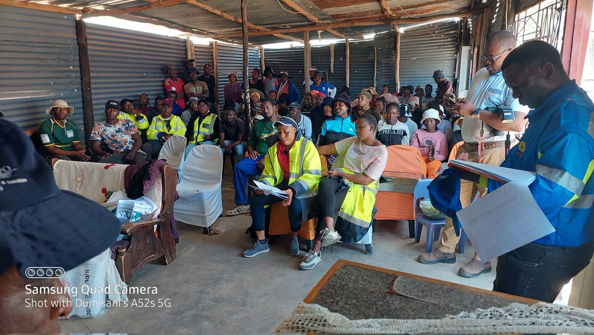 CdeDumisani's tweet photo. Today we are in Modimolle policing precinct @ Phagameng Extension 08 conducting door to door campaign against contact crimes against women, youth & vulnerable groups. We are with our stakeholders in da fight against crime @TransportLimCom
#SAPS_Modimolle
#YCOP
#CPTED
#CSF
#CPF https://t.co/XTiT8EZZXn