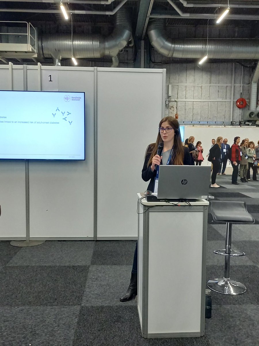Great talk from <a href="/AMLampousi/">Anna-Maria Lampousi</a> on the interaction between #Dairy intake or circulating odd-chain fatty acids and #GAD65 autoantibodies on the risk of #diabetes in adults #LADA  #EASD2022
