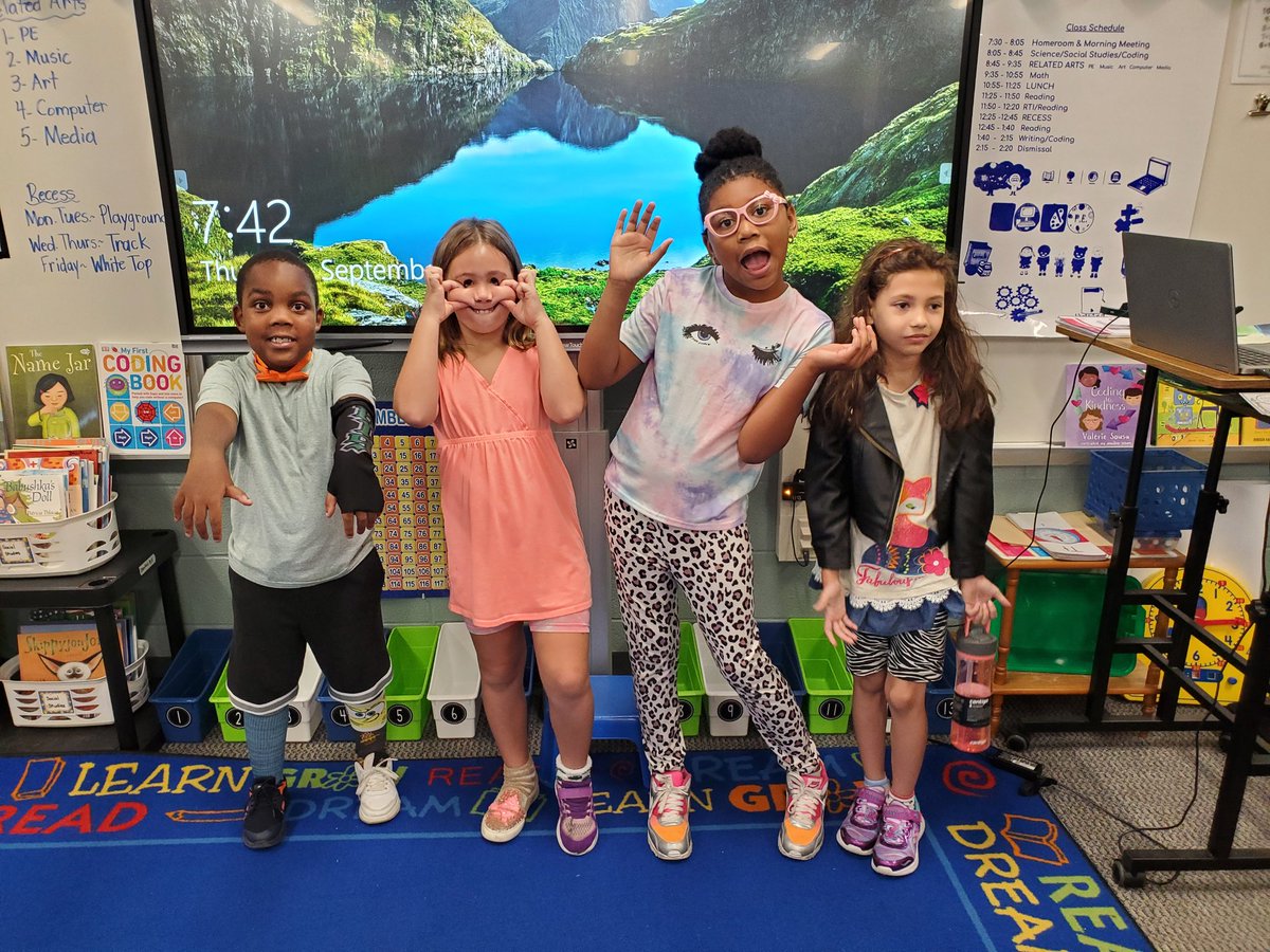 LDawkins14's tweet photo. We're wacky for attendance!!@SEstarsR2 https://t.co/JFJuyFRJbr