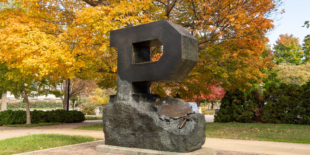 FALL in love with #Purdue. 🍂 Happy first day of fall, #Boilermakers! What is your favorite season on campus? 🚂⬆️