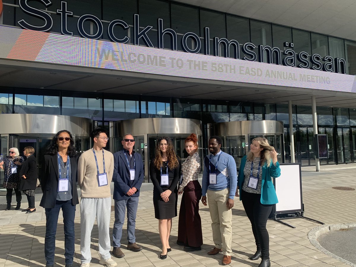 DRG_Kings's tweet photo. Some @DRG_Kings family members at @EASDnews  Mum, Dad and five children 😊 @Peter_Jones_KCL @taniitweets @EOlaniru @VeselaGesheva #EASD2022 https://t.co/CAns1aigAV