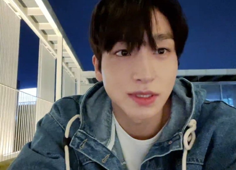 이사돈 tweet media