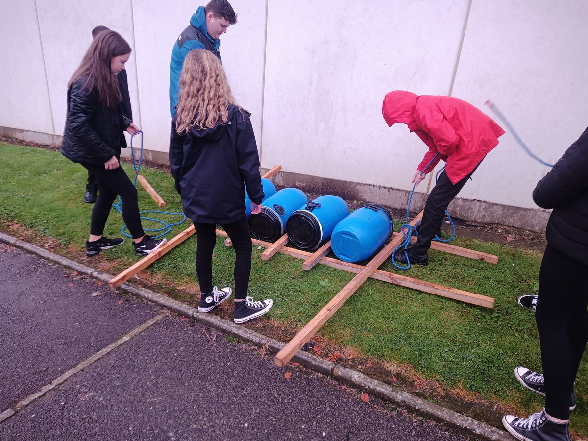 BucksburnWA's tweet photo. The rain isn't stopping 2A1 from doing their Wider Achievement teamwork raft challenge. A vote of 12:9 to brave the elements today. Some good teamwork and lessons learned! #scriptforsuccess https://t.co/KmmATxLtgt