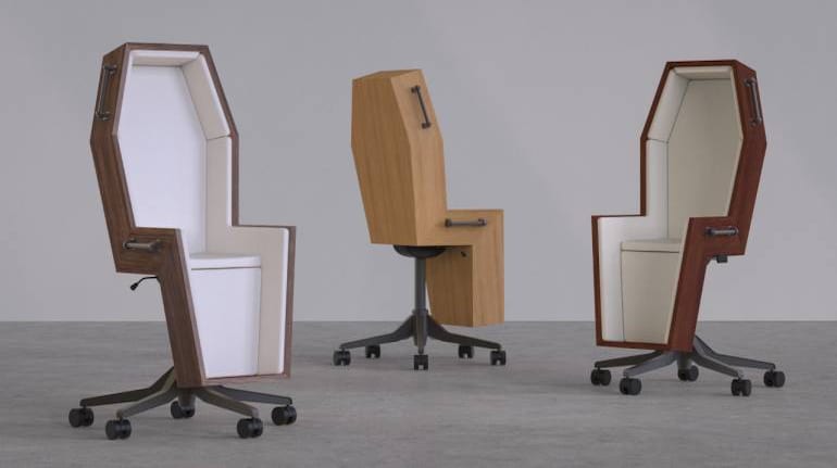 moneycontrolcom's tweet image. A UK-based designer has designed a range of coffin-shaped office chairs aptly named ‘The Last Shift Office Chair’ aimed at those who spend long hours at their desks.

Read here 👇

moneycontrol.com/news/trends/is…

#WorkChairs #Chairbox | @AnkitaSengupta_