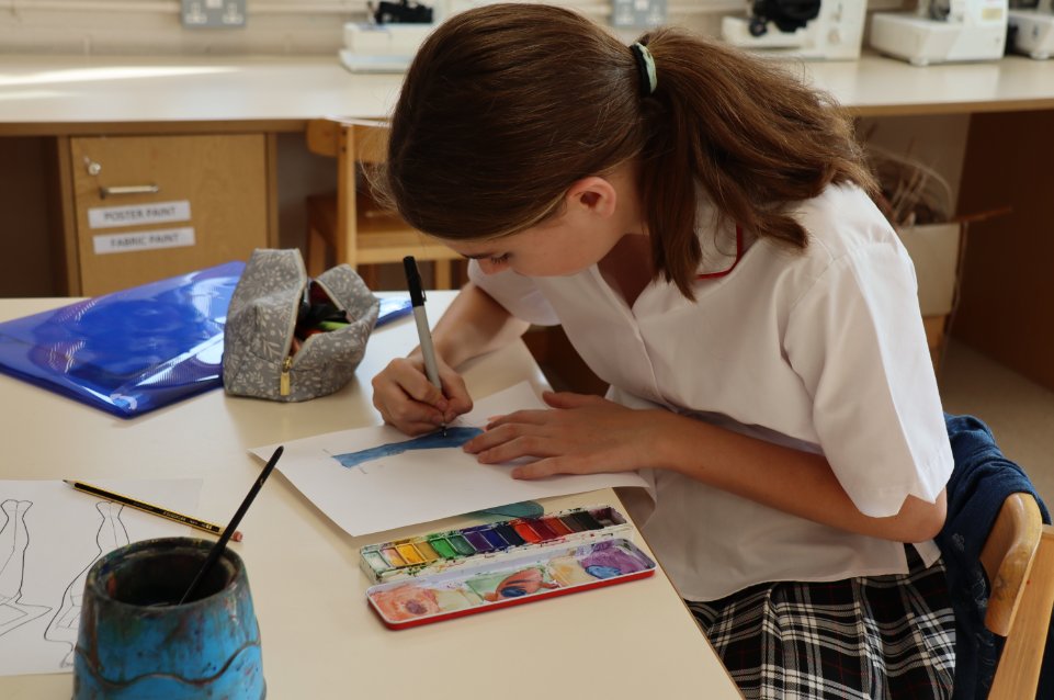 In #PipersTextiles, #PipersYear9 were tasked with drawing a garment as a fashion illustration, making sure to include annotations of construction methods, fabric composition and much more. We look forward to seeing the finished article.
