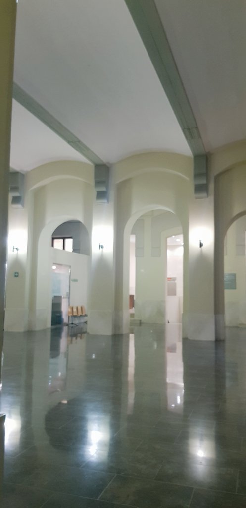 Teresa_Rosell's tweet photo. La confiança advocat/client és essencial en processos llargs i complexos. Per això quan en Juan m'ha dit que si hagués pogut triar entre tots els lletrats del món m'hagués escollit, he somrigut. I res, que ens ha anat molt bé el judici.I per coses com aquesta sóc al torn d'ofici. https://t.co/EkmRpU1oyP