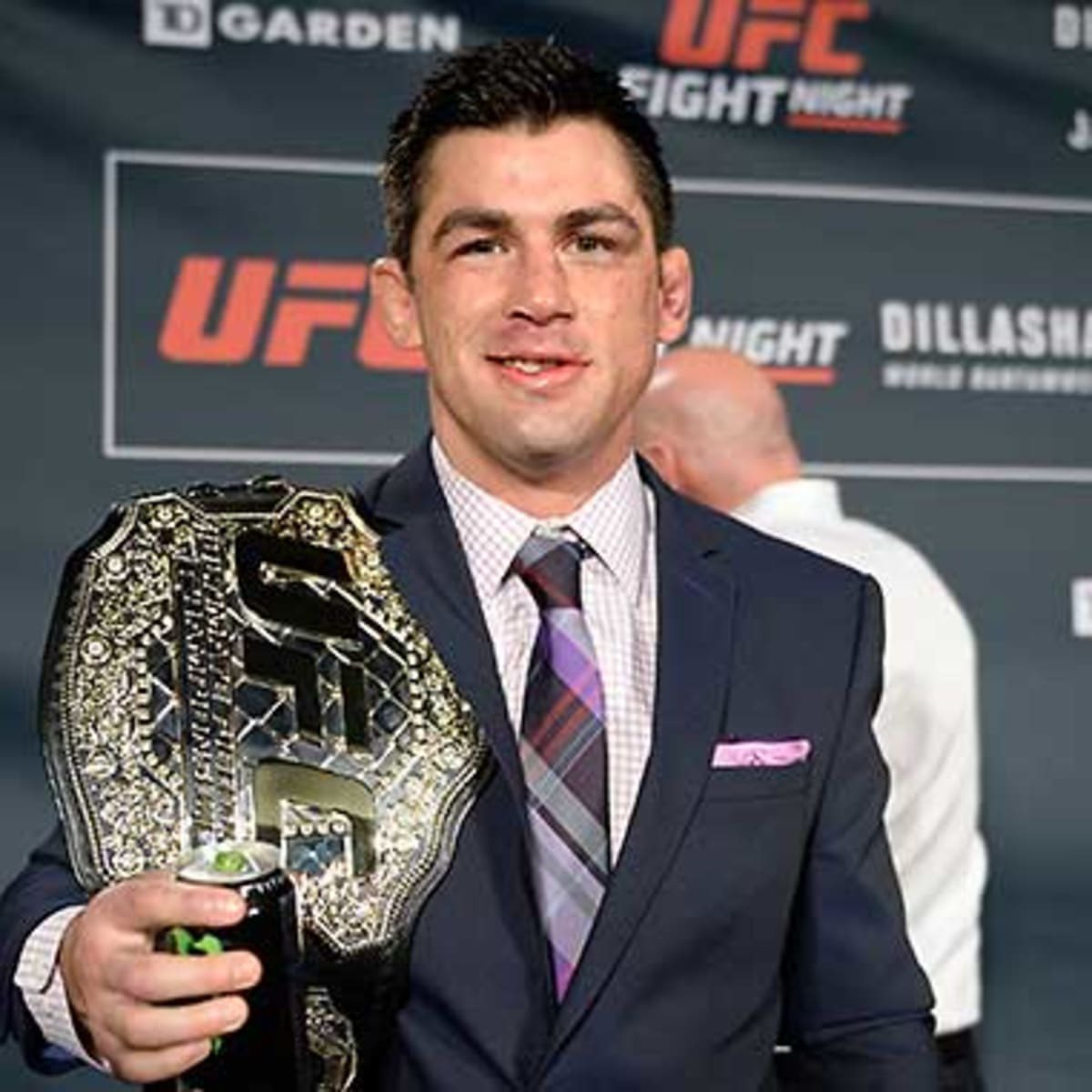 Dominick Cruz is an Mexican American professional mixed martial artist. He currently competes in the Bantamweight division in the Ultimate Fighting Championship, where he is a former two-time UFC Bantamweight Champion https://t.co/cLXV42M43Z