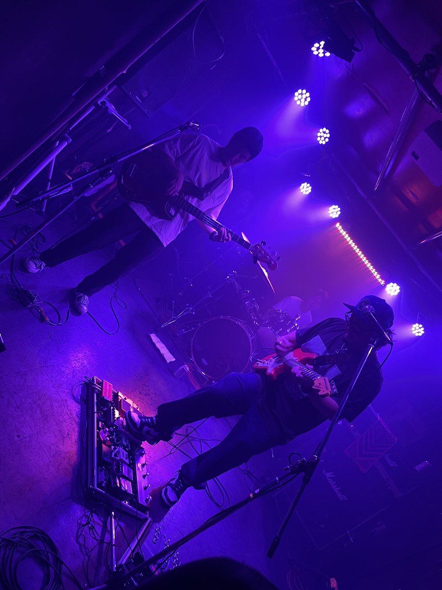 Re20520's tweet image. #SUBLIMITY

いい匂いすると思ったらステージ真ん中でお香焚いてたー！

嗅覚も酔わせるとか。