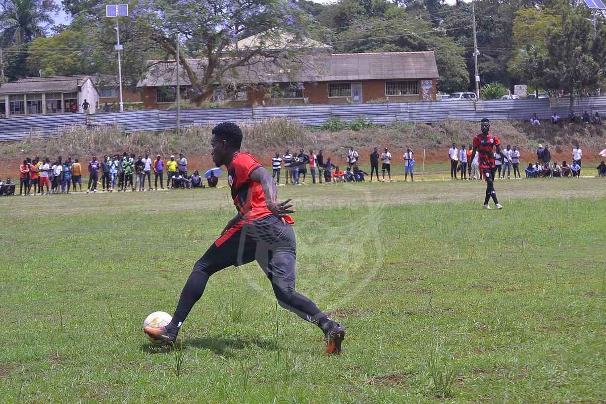 ExpressFCUganda's tweet photo. 📸 | #Practice_Match
Vs @kyambogou

#KYAEXP | 2 - 6|

2' Kayiwa 🤝 Ngoobi
9' kayiwa
11' Kayiwa 🤝 Oshaba
18' Sebaggala 🤝 Mayanja
43' Kayiwa 🤝 Akandwanaho
77' Kaneene 🤝 Ssekyanzi

#MukwanoGwabangi🔴🦅
#FCat65 https://t.co/DNQdcmc2ja