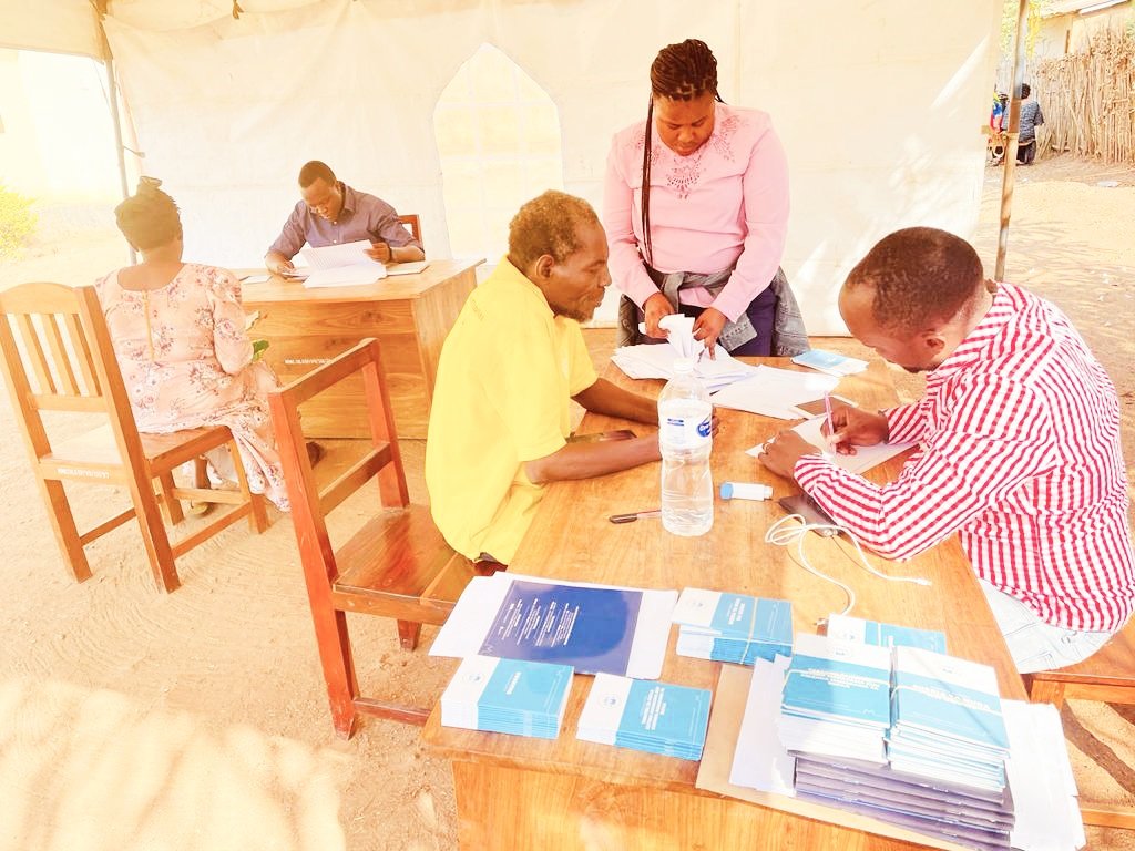 humanrightstz's tweet photo. Huduma za Msaada wa #Kisheria zinazotolewa na #Kituo cha #Sheria na #Haki za #Binadamu (#LHRC) zinaendelea katika #Halmashauri ya #Manispaa ya #Mpanda ofisi za kata ya Makanyagio.
#Miaka27YaLHRC https://t.co/vXT98atYbN